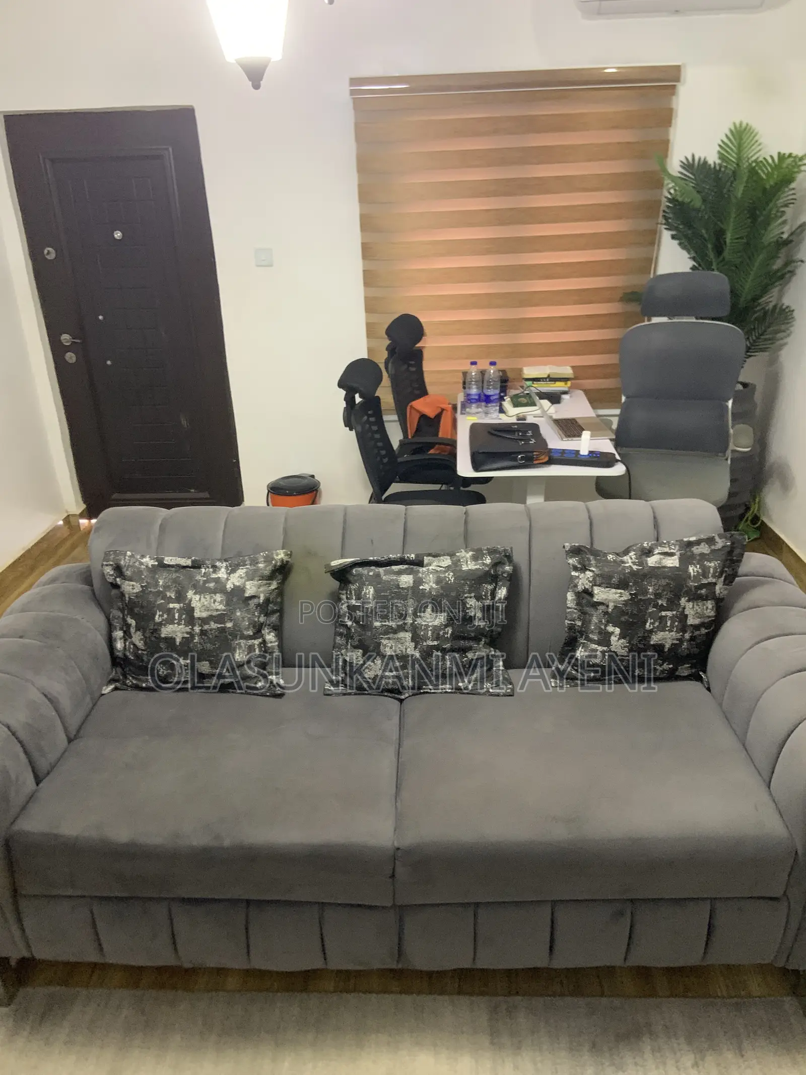 Complete Parlour Sofa Set (7seaters)