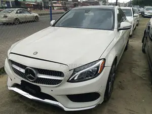 Mercedes-Benz C300 Base 4dr RWD Sedan (2.0L 4cyl 7A) 2017 White