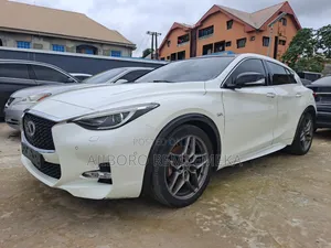 Infiniti Q30 2016 White