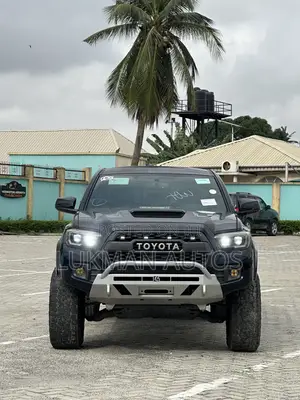 Toyota Tacoma 4dr Double Cab 2016 Black