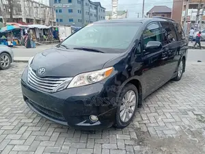 Toyota Sienna XLE 7 Passenger Mobility 2011 Black