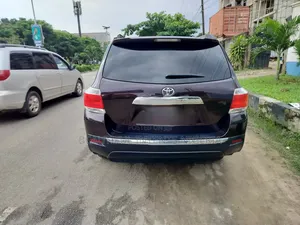 Toyota Highlander 2013 Brown