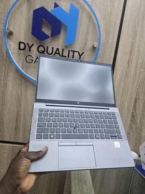 Laptop HP ZBook Firefly 14 G7 16GB Intel Core i7 SSD 512GB
