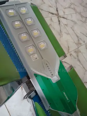 NEWVEW 400W Solar Road Light Wholesale Suppliers Nigeria