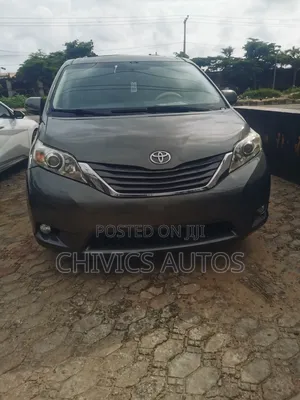 Toyota Sienna 2012 Gray