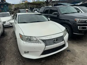 Lexus ES 2014 White