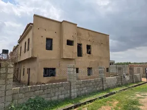 4bdrm House in Kaura for sale