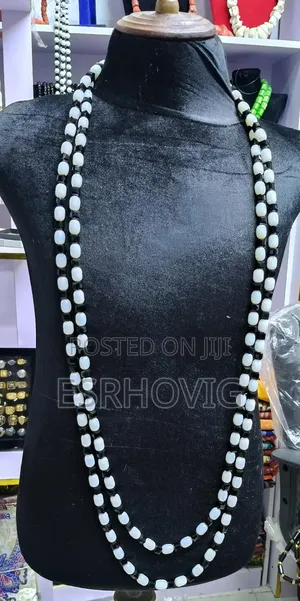 Modern Quality Mixed White Bead Necklace Set