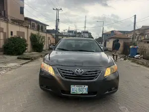 Toyota Camry XLE 4dr Sedan (2.4L 4cyl 5A) 2009 Gray
