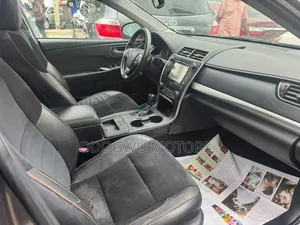 Toyota Camry XSE 4dr Sedan (2.5l 4cyl 6A) 2016 Gray