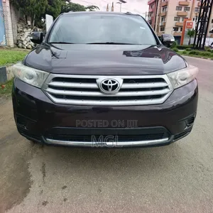 Toyota Highlander 2014 Burgundy