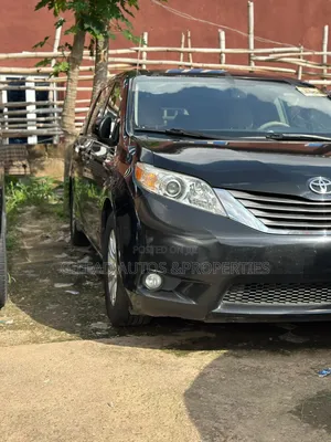 Toyota Sienna 2013