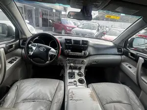 Toyota Highlander 2012 Gray