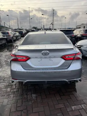 Toyota Camry 2019 Silver