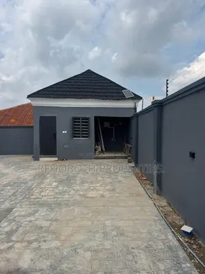 3bdrm Bungalow in Prime Estate Elebu, Akala Express for rent