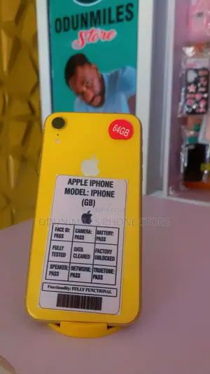 Apple iPhone XR 64 GB Yellow
