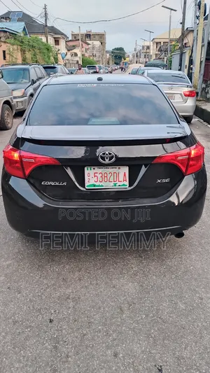 Toyota Corolla 2017 Black