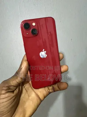 Apple iPhone 13 128 GB Red