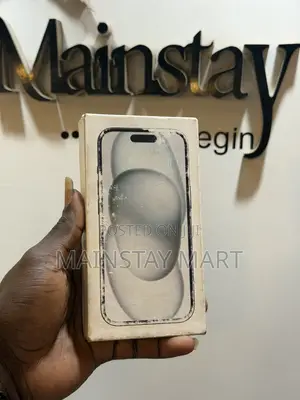 New Apple iPhone 15 128 GB Black