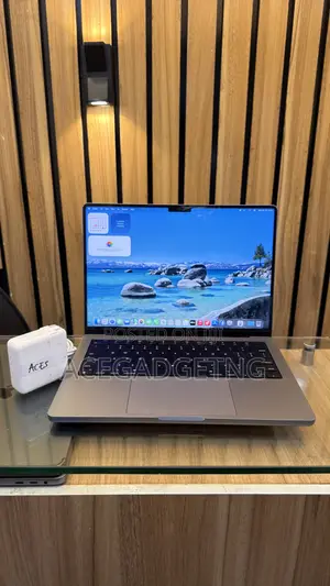 Laptop Apple MacBook Pro 2022 M2 16GB Apple M2 SSD 512GB