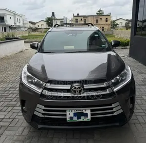 Toyota Highlander 2018 Gray