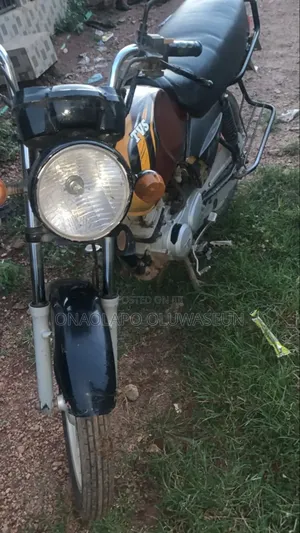 TVS HLX 125 2021