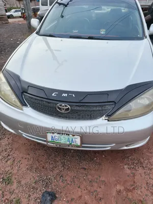Toyota Camry LE 4dr Sedan (2.4L 4cyl 5M) 2002 Silver
