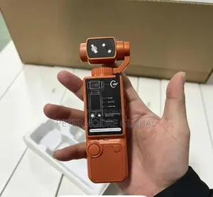 Q8 Vlogging Camera With 180° Rotatable Lens Live Filters