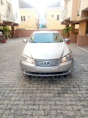 Lexus ES 2012 Silver