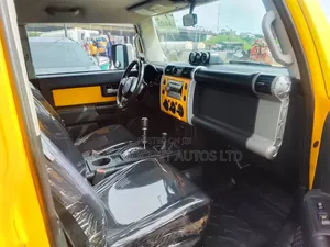 Toyota FJ Cruiser 2006 Yellow