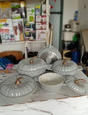 Dia Cast Pot