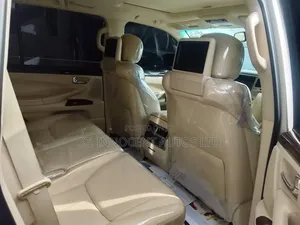 Lexus LX 2016 Gold