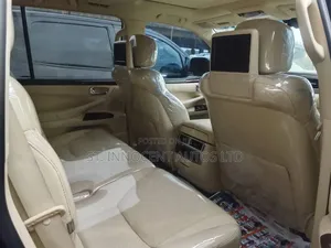 Lexus LX 2016 Black