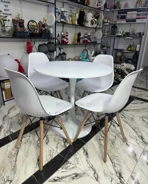 Set of Dinnig Table by 4 Seaters