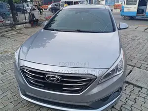 Hyundai Sonata Sport 2.0T Sedan FWD (2.0L 4cyl 6A) 2016 Silver