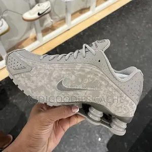 Grey Nike Shox R4 Men's Retro Sneakers Size 40-45