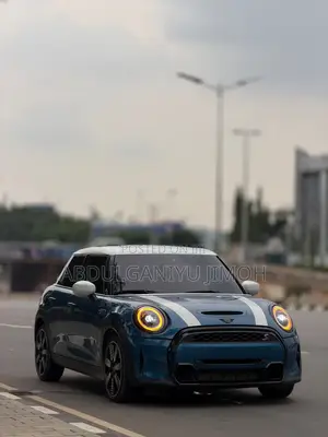 Mini Cooper 2025 Blue