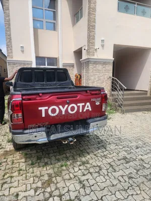 Toyota HiAce 2020 Red