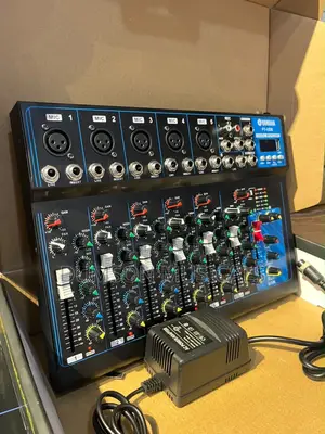 Yamaha Seven 7 Channels Analog Console Mixer Bluetooth/ USB