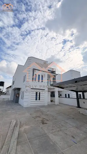5bdrm Duplex in Carlton Gate Estate, Ibadan for sale