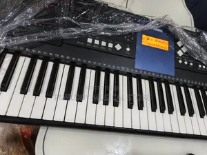 Yamaha PSR E333