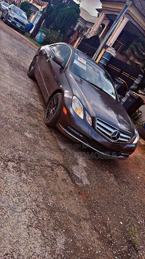 Mercedes-Benz E350 Base 2dr Coupe RWD (3.5L 6cyl 7A) 2013 Brown