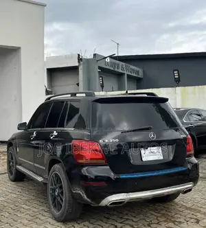 Mercedes-Benz GLK-Class 350 2010 Black