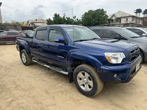 Toyota Tacoma V6 4dr Double Cab 4WD 6.1 ft. SB (4.0L 6cyl 5A) 2014 Blue