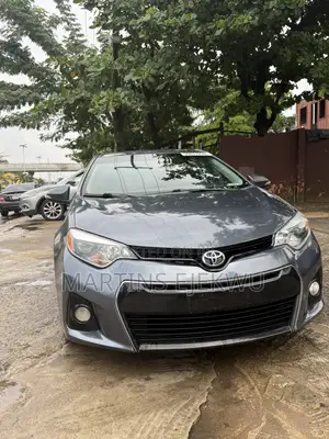 Toyota Corolla S Plus 4dr Sedan (1.8L 4cyl 6M) 2015