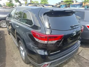 Toyota Highlander 2016 Black