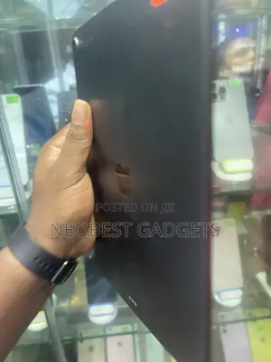 Apple iPad Air 64 GB Gray