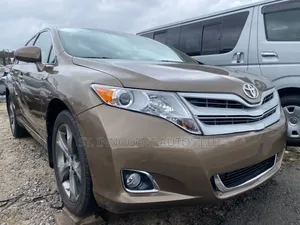 Toyota Venza AWD 2011 Brown