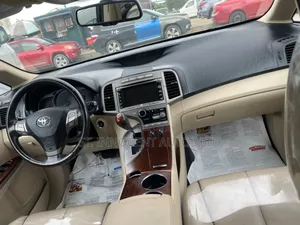 Toyota Venza AWD 2011 Brown