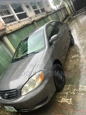 Toyota Corolla 1.6 Luna 2004 Brown